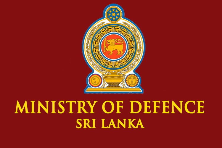 ගිනි අවි භාර දෙන්නැයි හිටපු පාර්ලිමේන්තු මන්ත්‍රීවරුන්ටත් ආරක්ෂක අමාත්‍යාංශය දැනුම් දෙයි..