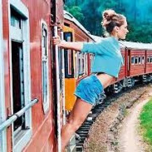 රියැදුරු වර්ජනයෙන් දුම්රිය ධාවනයට බාධා